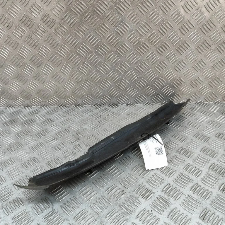 Spārna nobeiguma apdare 3G8821112C