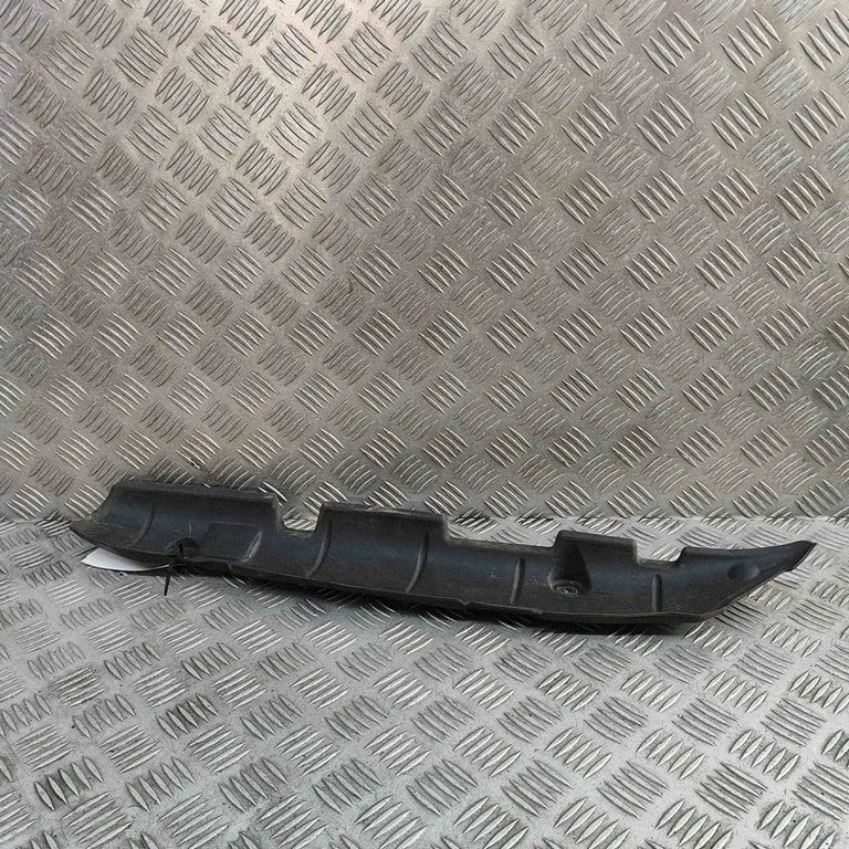 Fender end trim 8V5821112