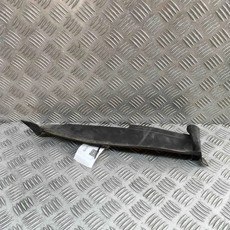 Fender end trim 8V0821170D