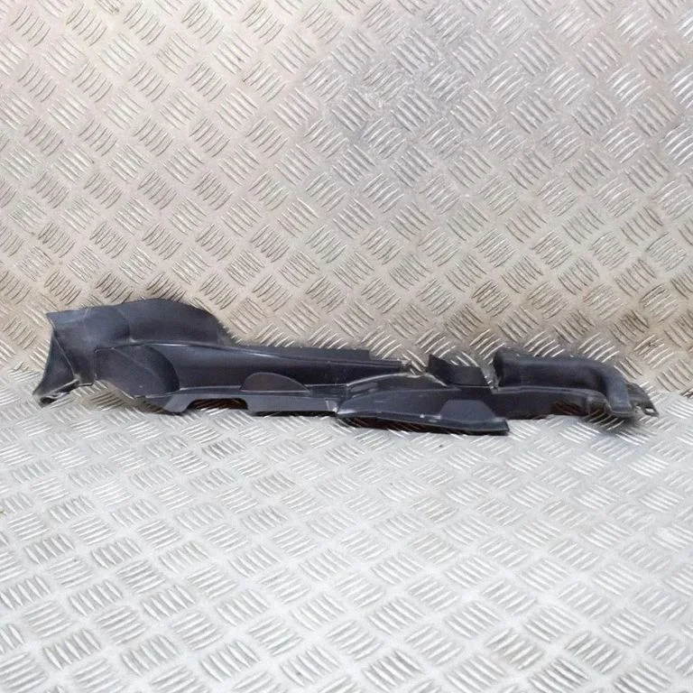 Spārna nobeiguma apdare 8W0821170C