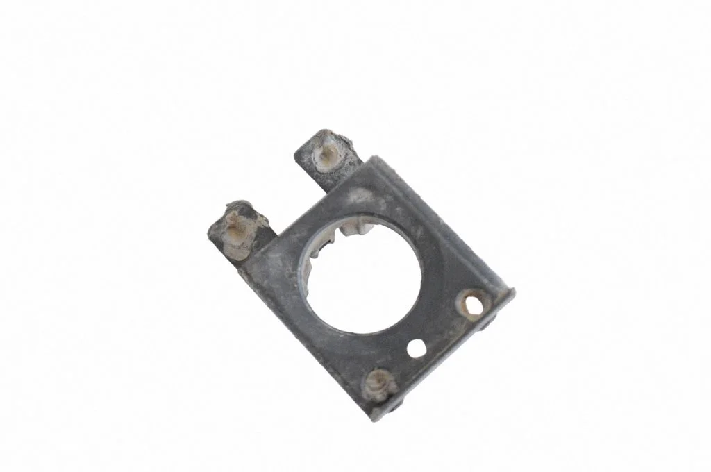 Eesmise parkimisanduri (PDC) hoidik 10A919494A
