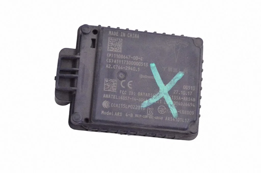 Distronic sensor radar – Tesla Model Y (2020-)