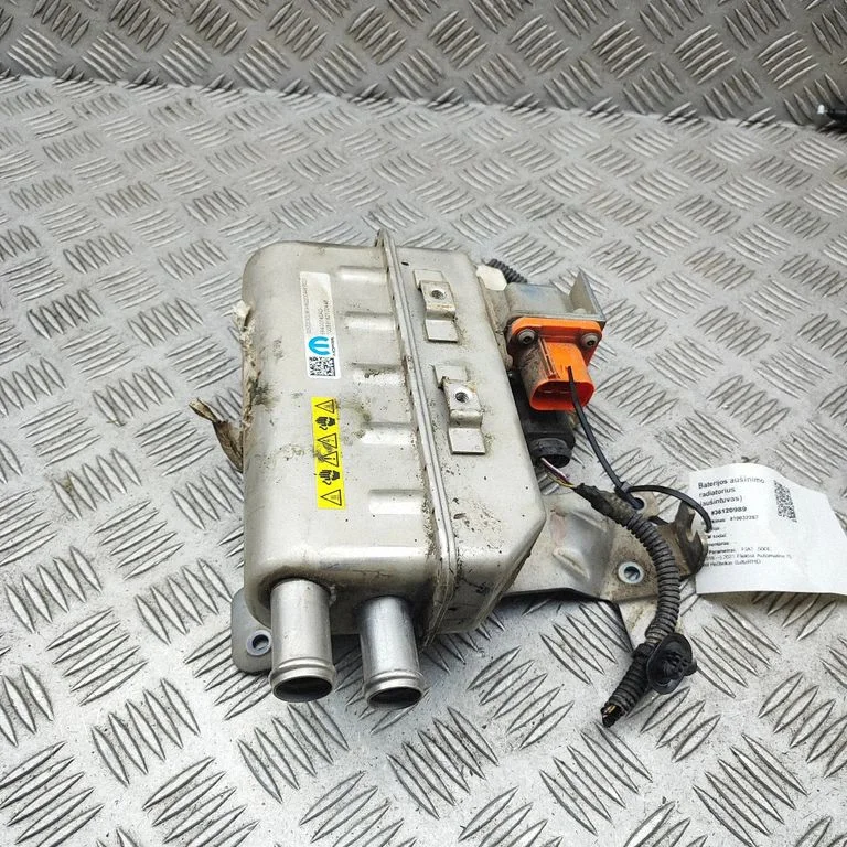 Hübriid-/elektriauto aku jahutusventilaator 68400740AD – Fiat 500E (2019-)