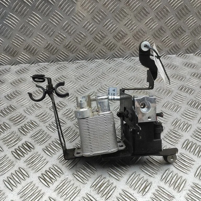 Hübriid-/elektriauto aku jahutusventilaator – Porsche Taycan 9J1 (2019-)