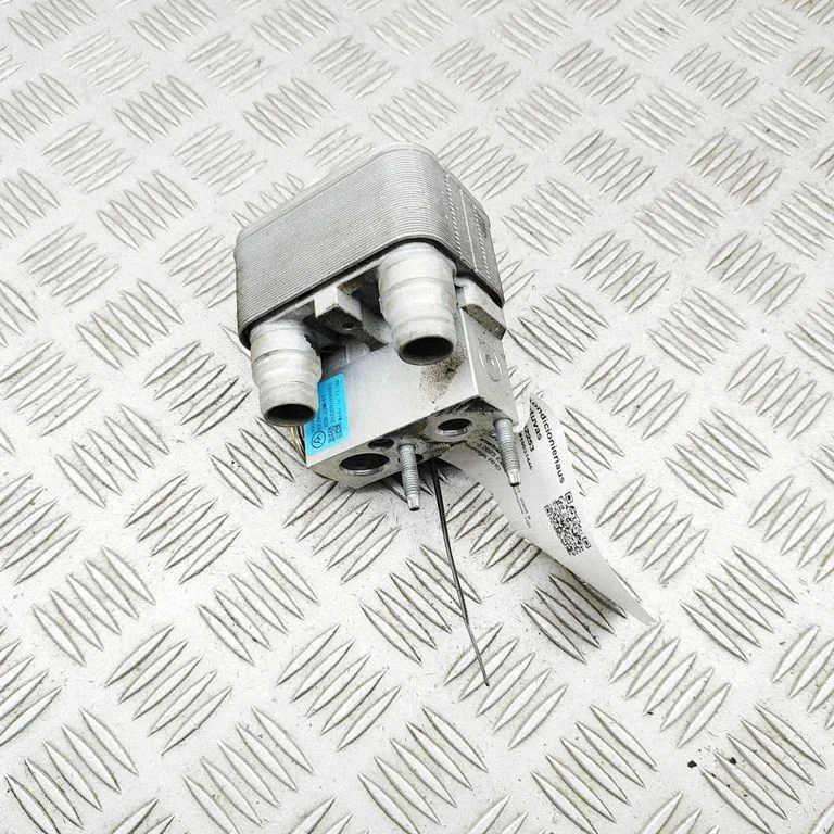 Hübriid-/elektriauto aku jahutusventilaator 9831600480