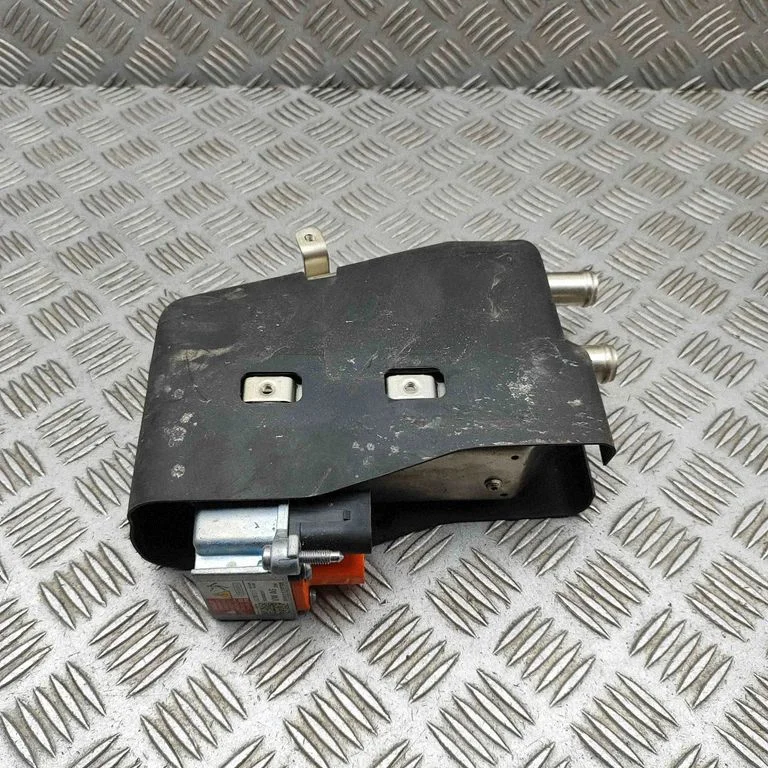 Hybrid/electric vehicle battery fan 7T0819164