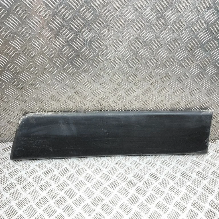 Moldings uz aizmugurējā spārna 1320245070