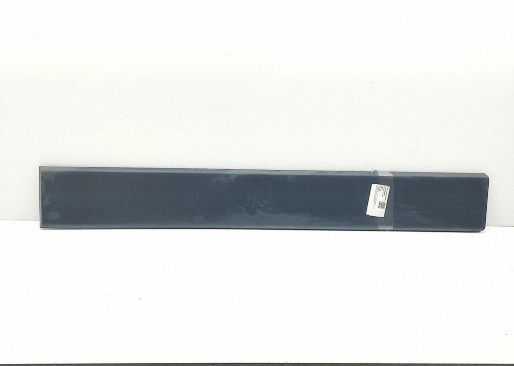Moldings uz aizmugurējā spārna 1307248070DX