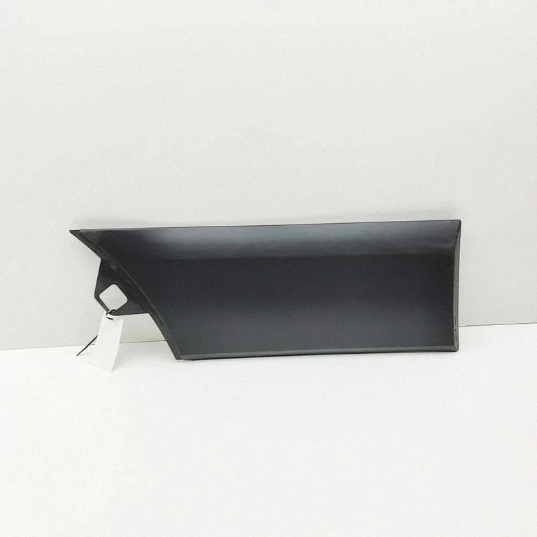 Rear fender molding trim BK31V29396CFW