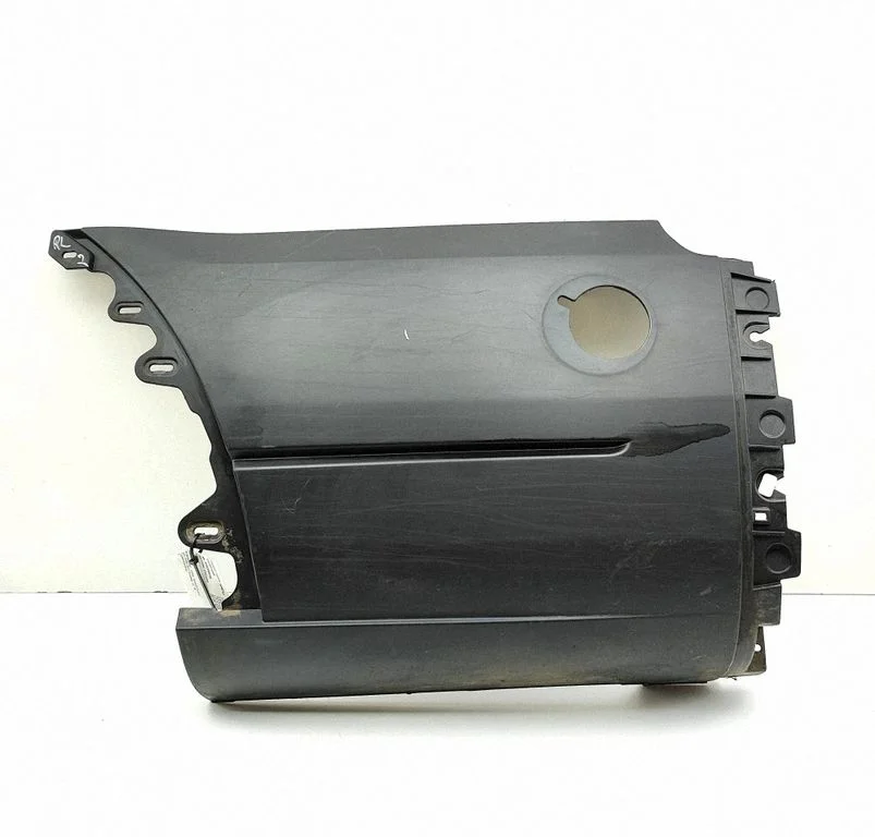 Moldings uz aizmugurējā spārna BK3117927CD