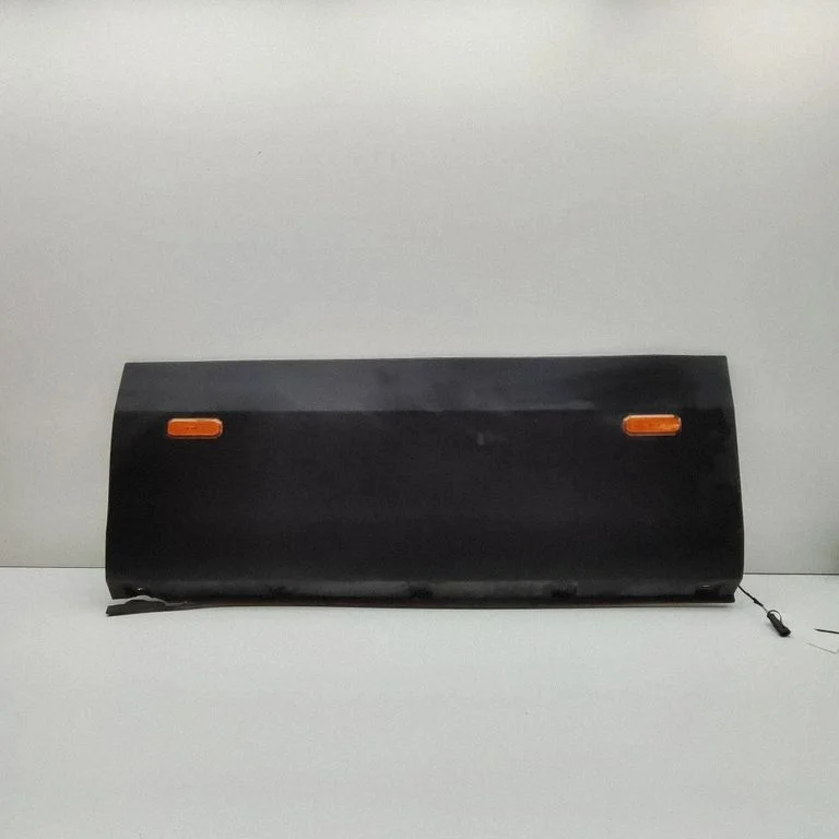 Moldings uz aizmugurējā spārna 5802385311