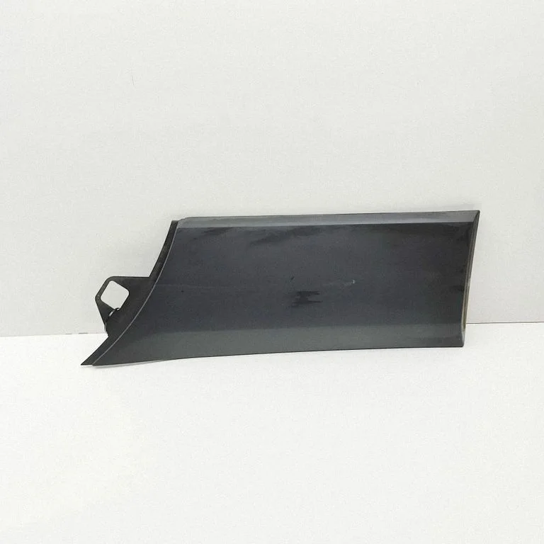 Rear fender molding trim BK31V29397CFW