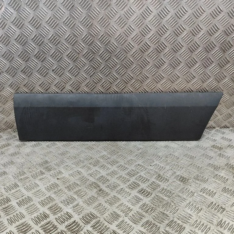 Moldings uz aizmugurējā spārna A9066900500