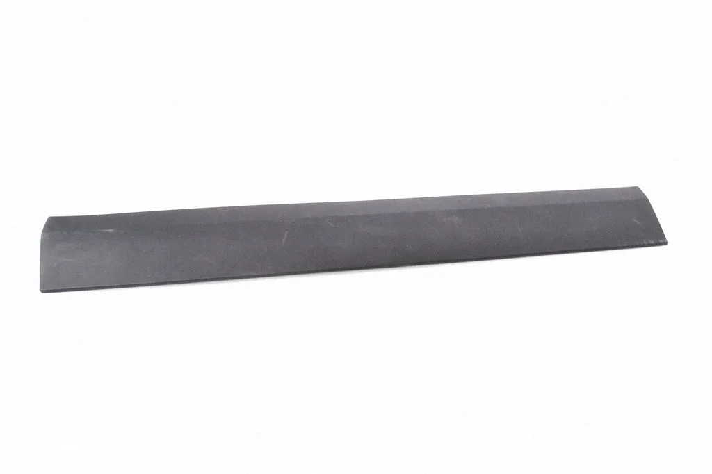 Rear fender molding trim – Mercedes-Benz Sprinter W906 (2006-2018)