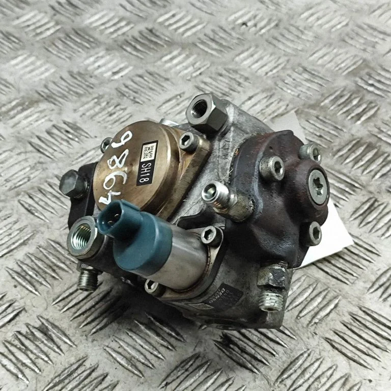 Mechanical fuel pump SH1813800