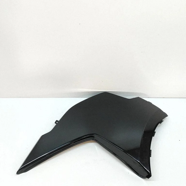 Moldings uz aizmugurējā spārna 87851AO000