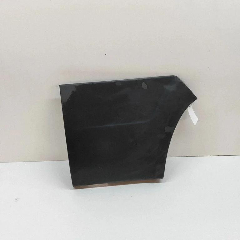 Moldings uz aizmugurējā spārna 1311712070