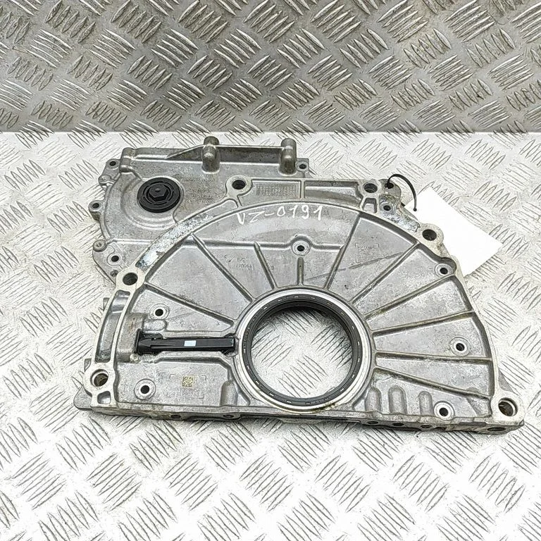 Timing chain cover – BMW 7 Series G11 G12 (2015-2022)