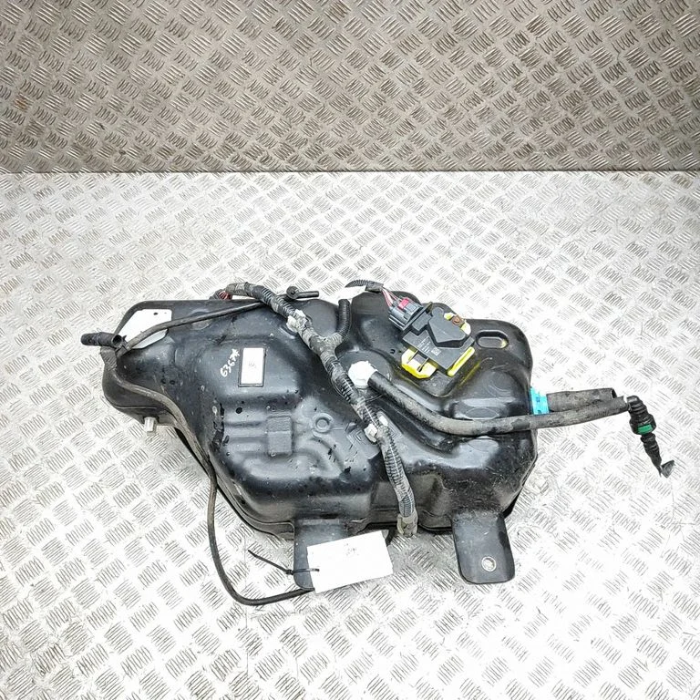 AdBlue liquid reservoir HC345H297AA