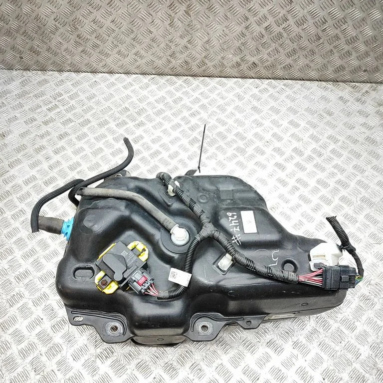 AdBlue šķidruma tvertne HC345H297AA