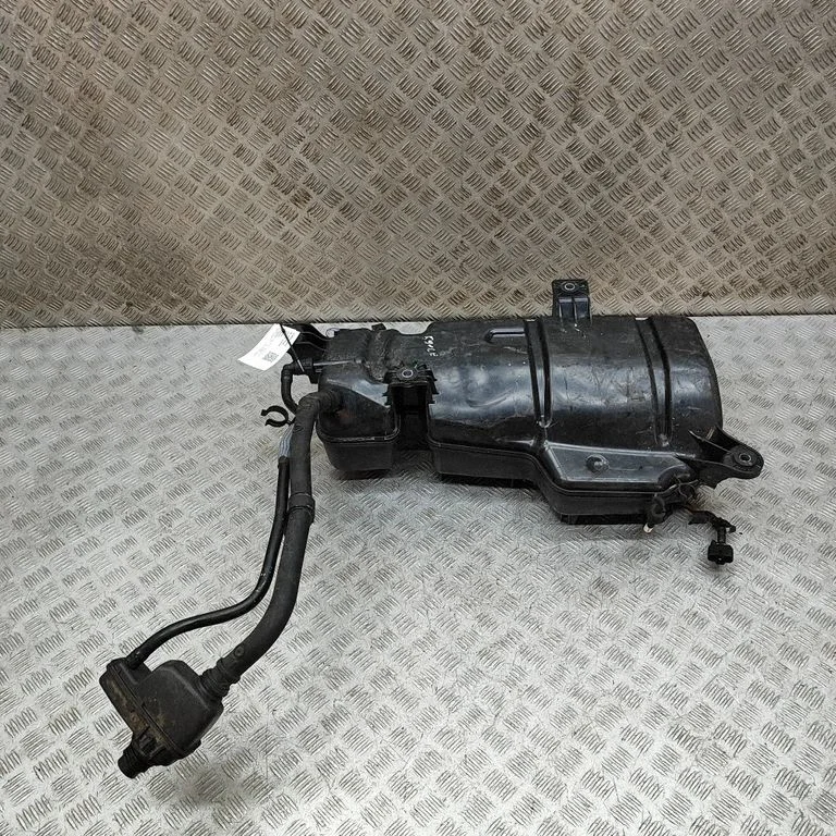 Zbiornik AdBlue K8D25J228AB