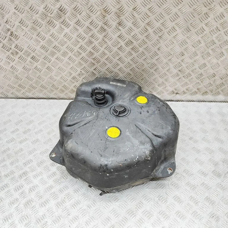 AdBlue liquid reservoir A2124704802