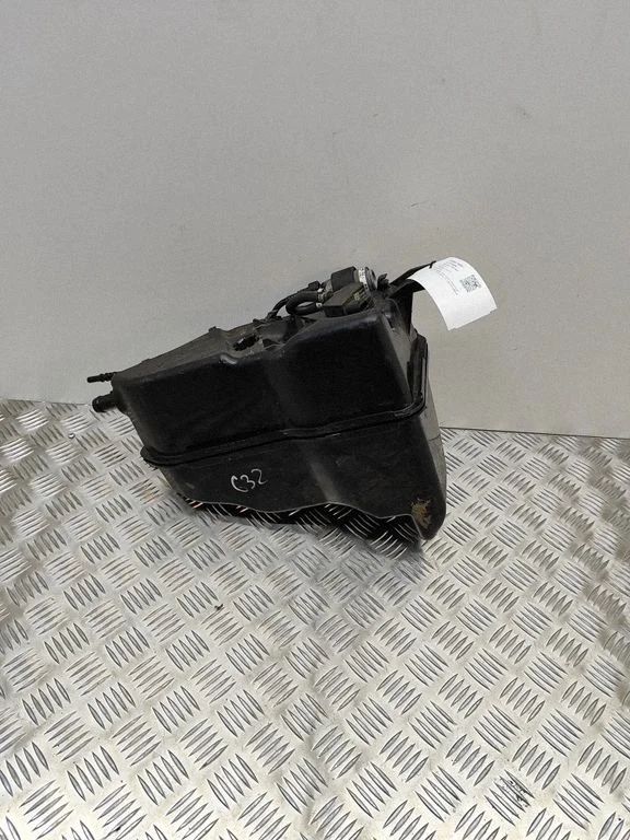 AdBlue liquid reservoir – BMW 6 Series G32 Gran Turismo (2017-)