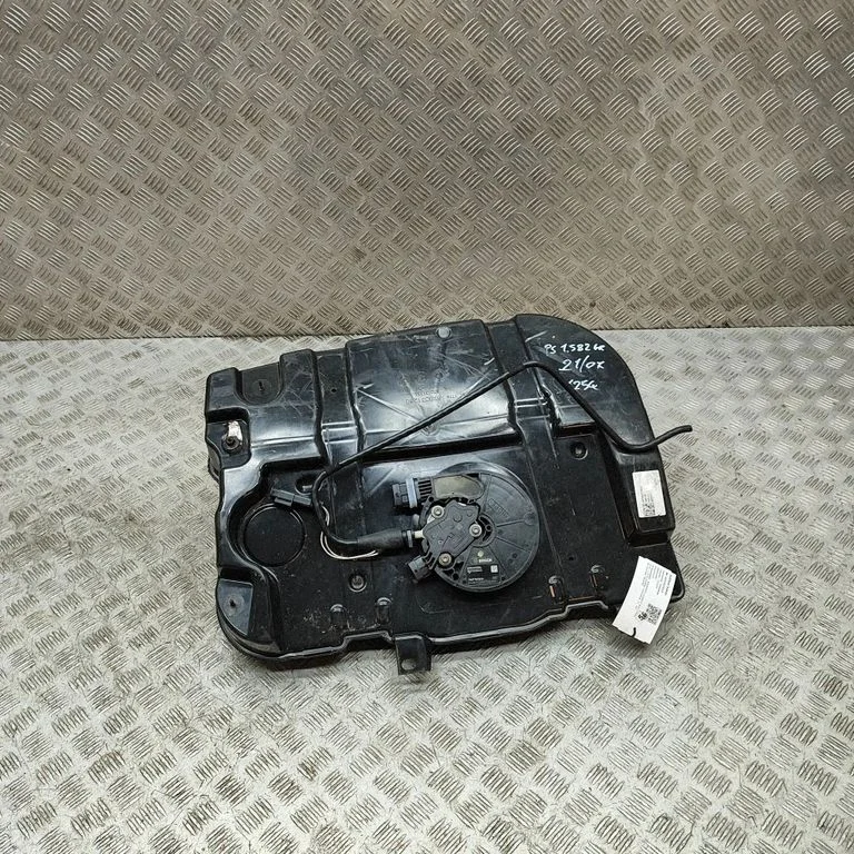 AdBlue šķidruma tvertne 670031733
