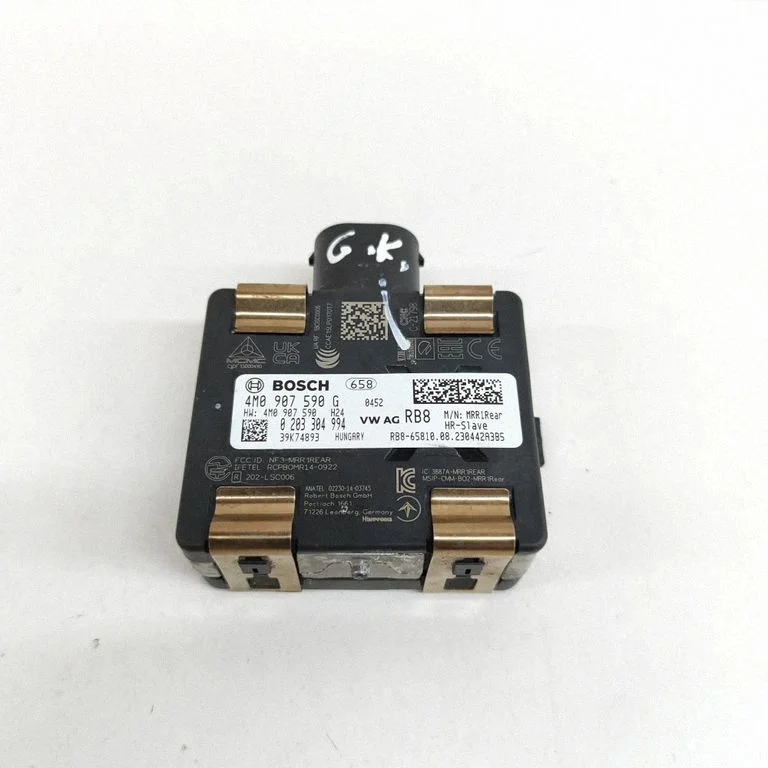 Aklās zonas modulis 4M0907590
