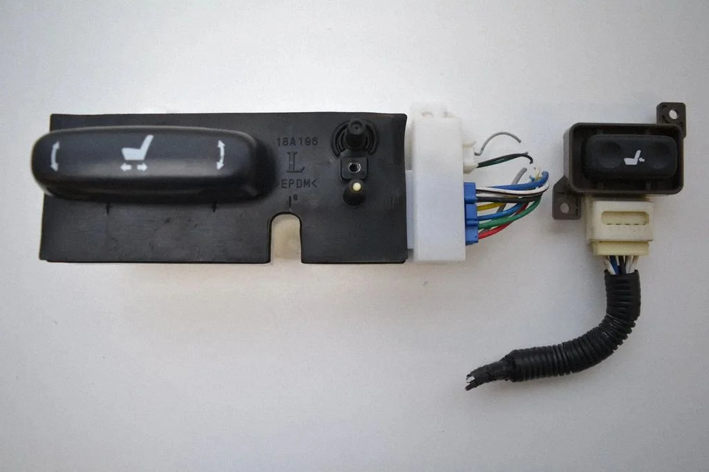 Seat control module 8407030040