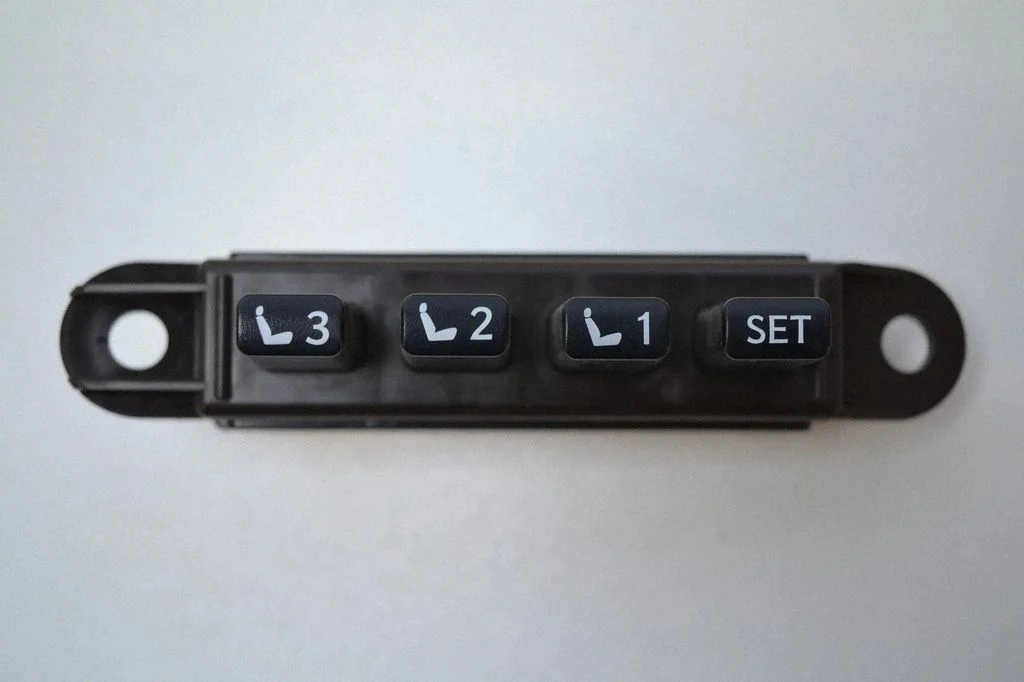 Seat control module 15A91115A912