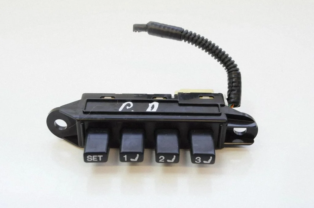 Seat control module 15A911