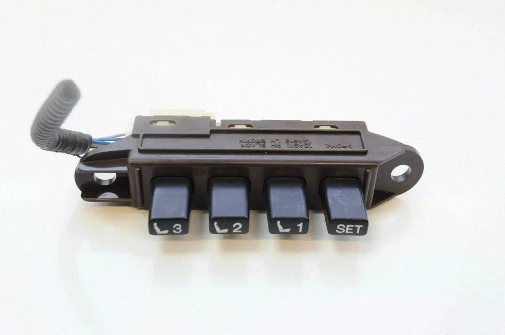 Seat control module 15A912