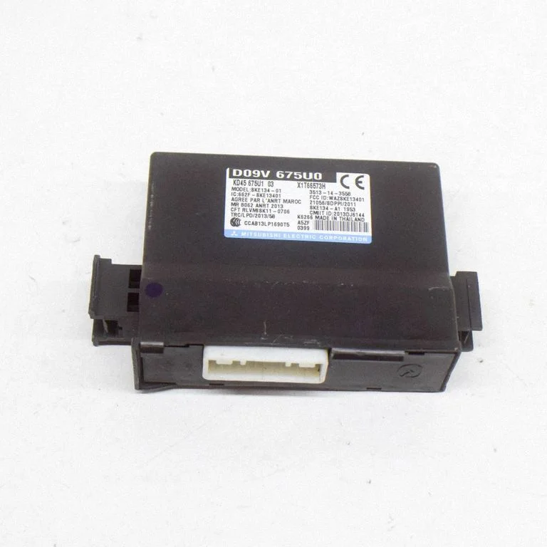 Bezatslēgas sistēmas KESSY (keyless) vadības bloks/modulis KD45675U103