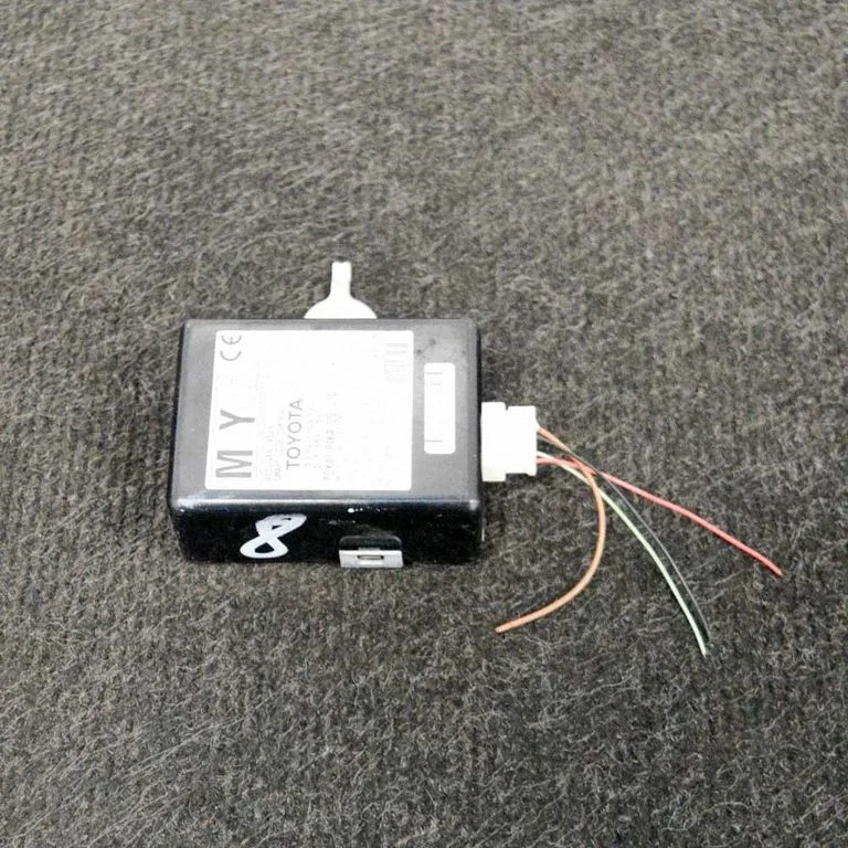 Võtmeta süsteemi KESSY (keyless) juhtplokk/moodul – Lexus IS III XE30 (2013-2020)