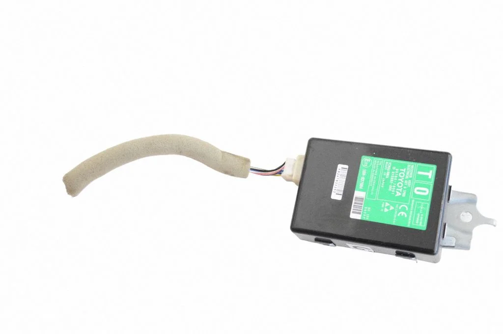 Võtmeta süsteemi KESSY (keyless) juhtplokk/moodul 897B078061