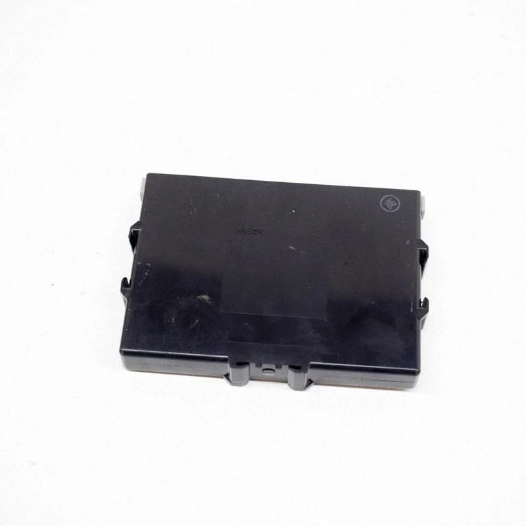 Moduł systemu bezkluczykowego KESSY (keyless) 8999030112