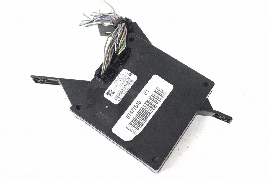 Bezatslēgas sistēmas KESSY (keyless) vadības bloks/modulis P68052899AH