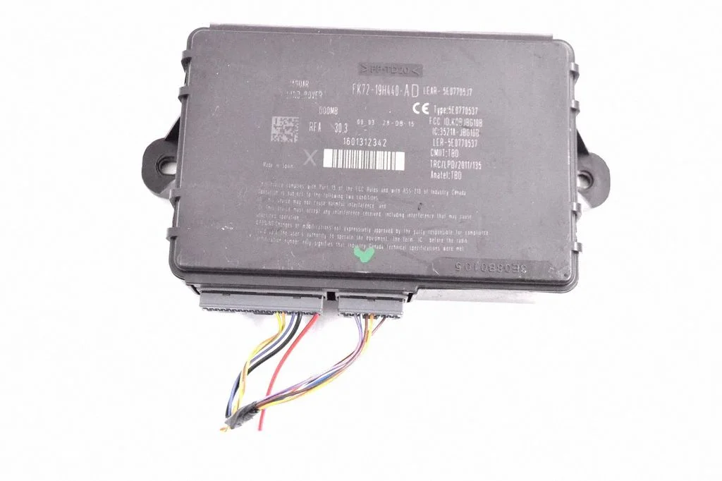Võtmeta süsteemi KESSY (keyless) juhtplokk/moodul – Jaguar XE (2015-)