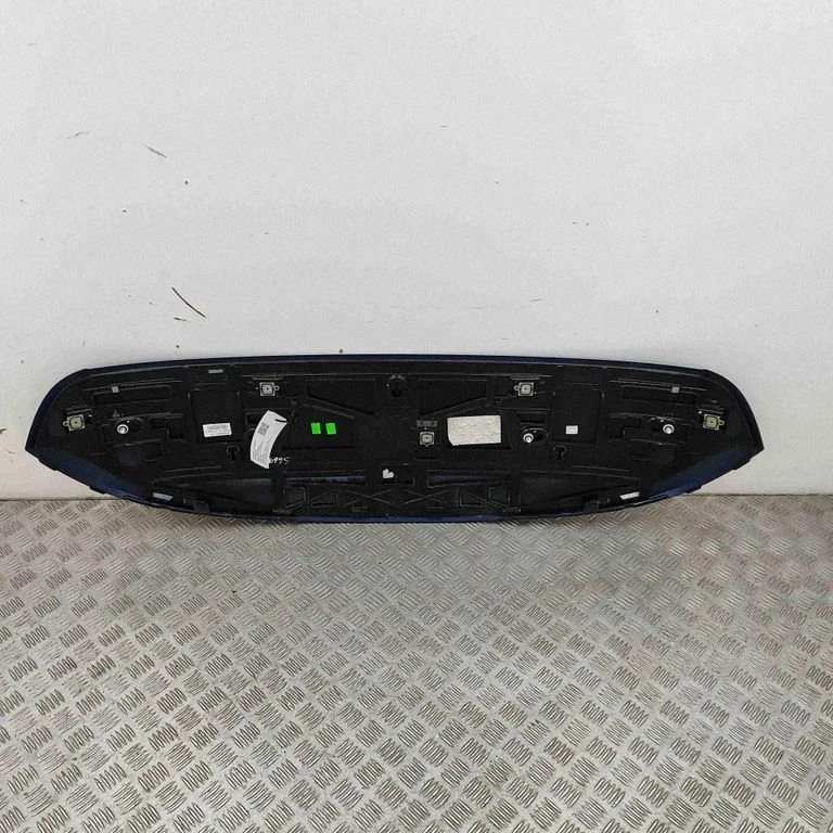 Tailgate/trunk spoiler 7350856