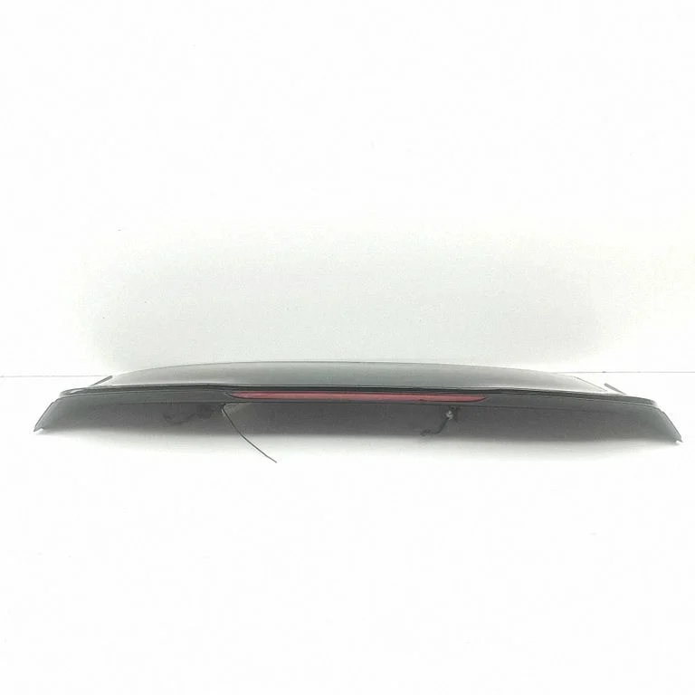 Spojler klapy bagażnika 8V3827933