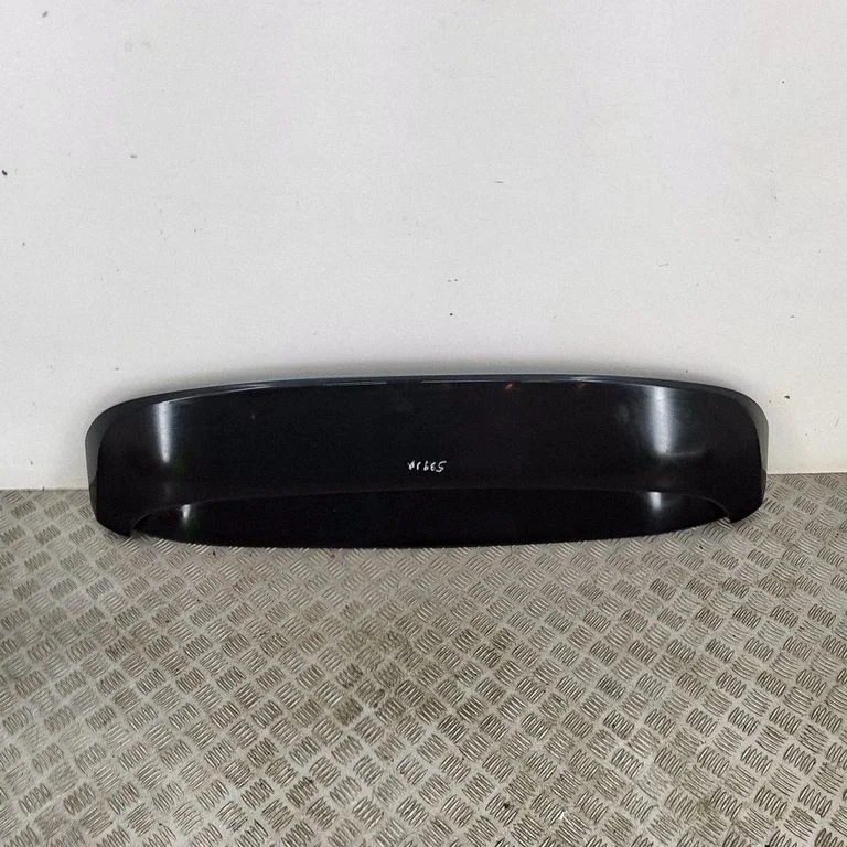 Tailgate/trunk spoiler 9Y3860939C