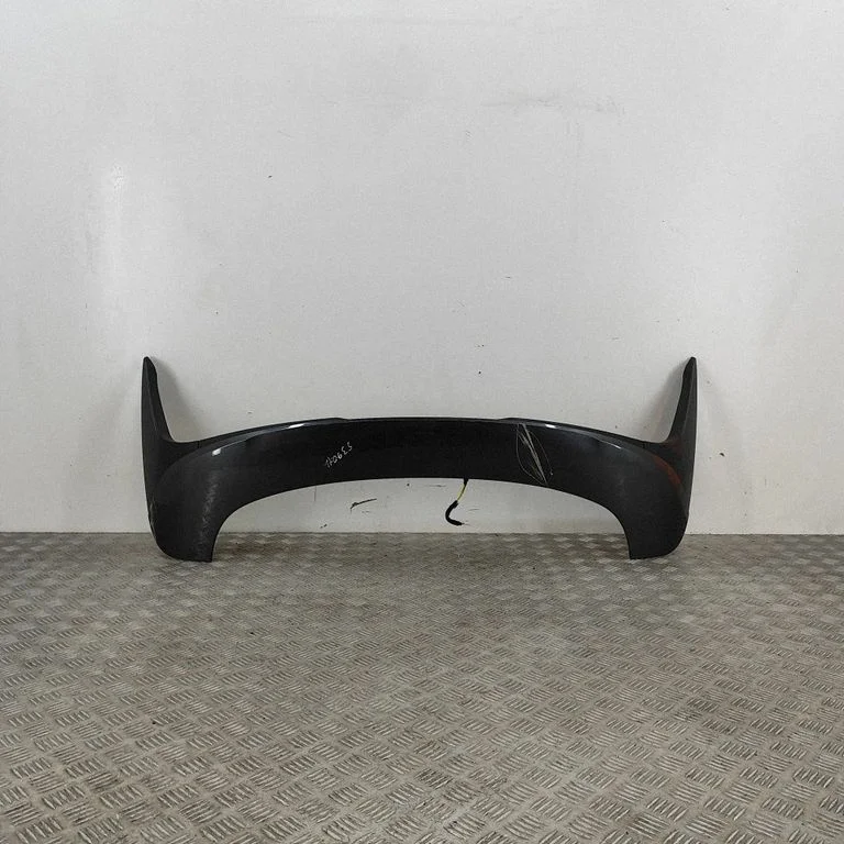 Tailgate/trunk spoiler KPF151960BSY