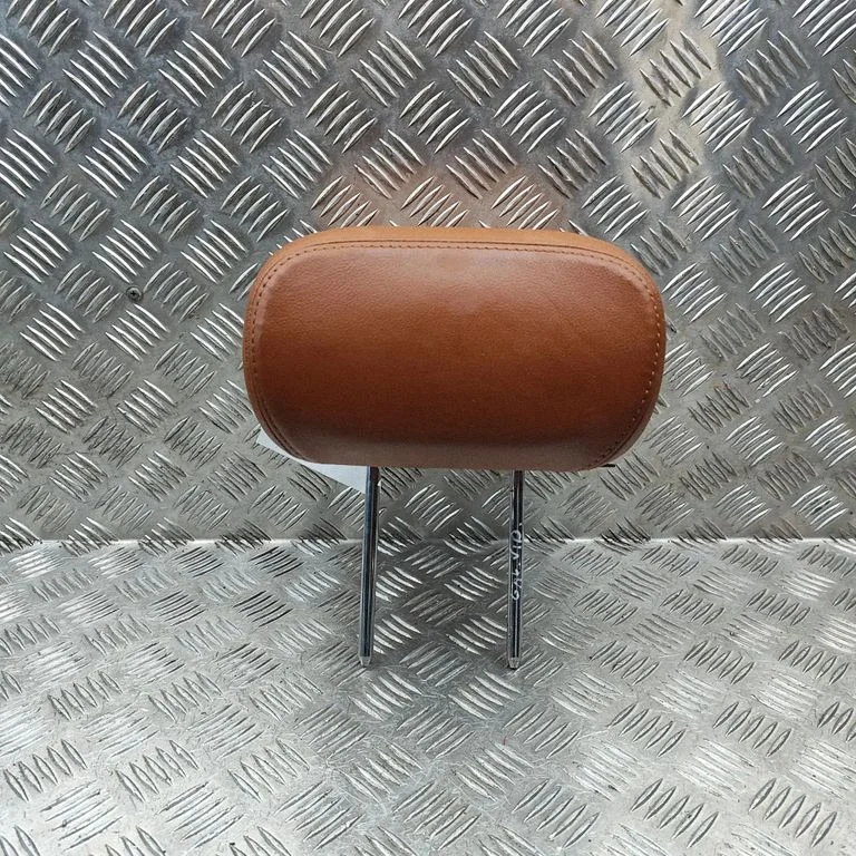 Priekšējā sēdekļa pagalvis 673002724