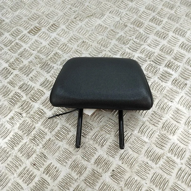 Front seat headrest 884002836R
