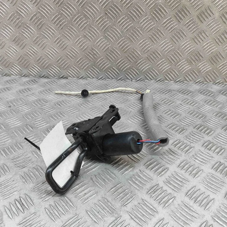 Zagłówek kanapy tylnej HK600C73AB