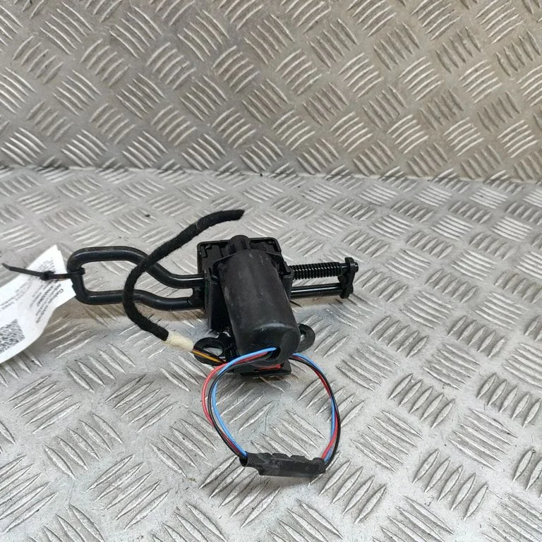 Zagłówek kanapy tylnej HK83600C72AB