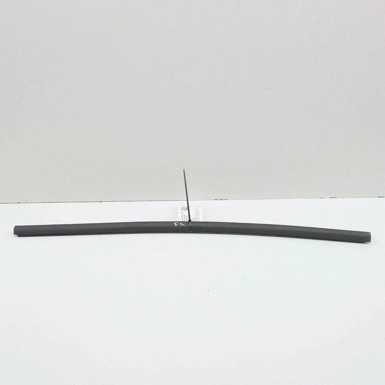 Listwa szyby drzwi przednich 1T3837477 – Volkswagen ID.4 (2020-)
