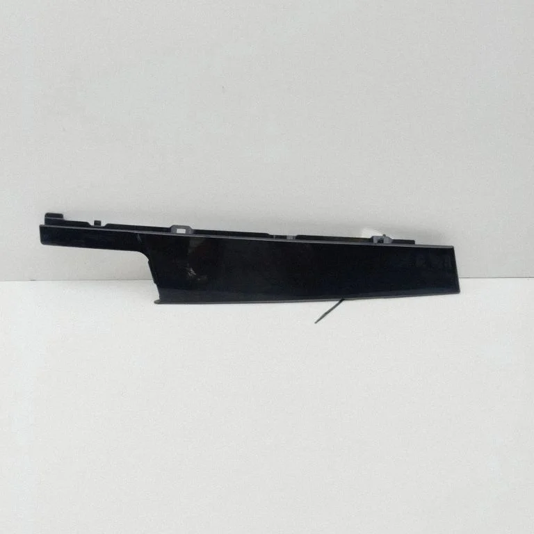 Front door glass trim molding – Audi Q4 e-tron (2021-)