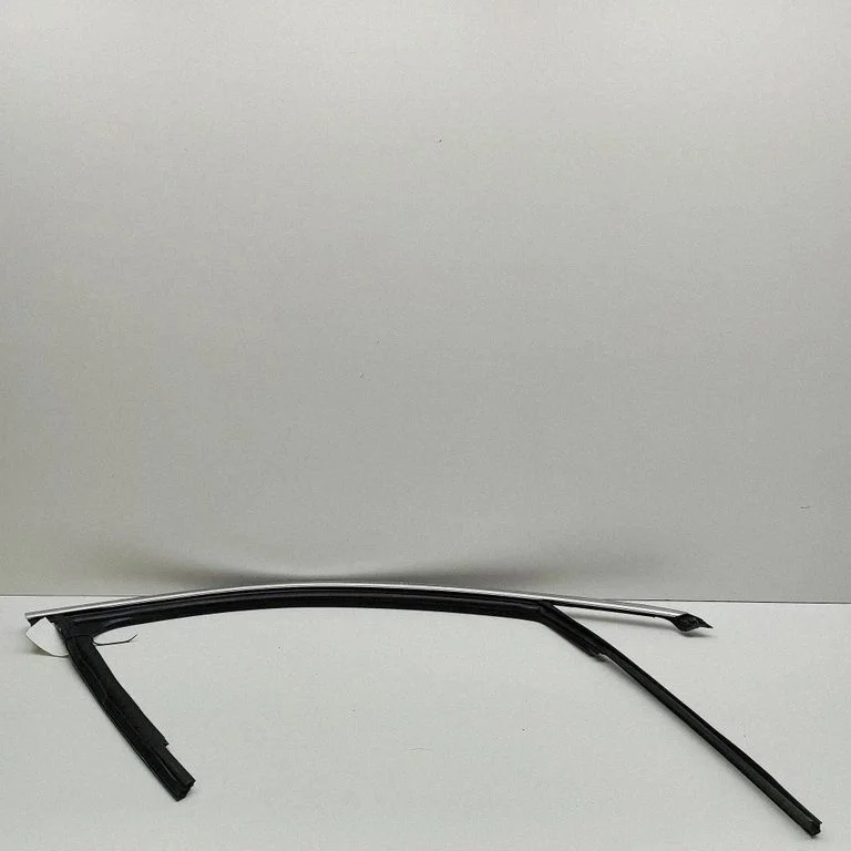 Esiukse klaasi liist 4KE837432B